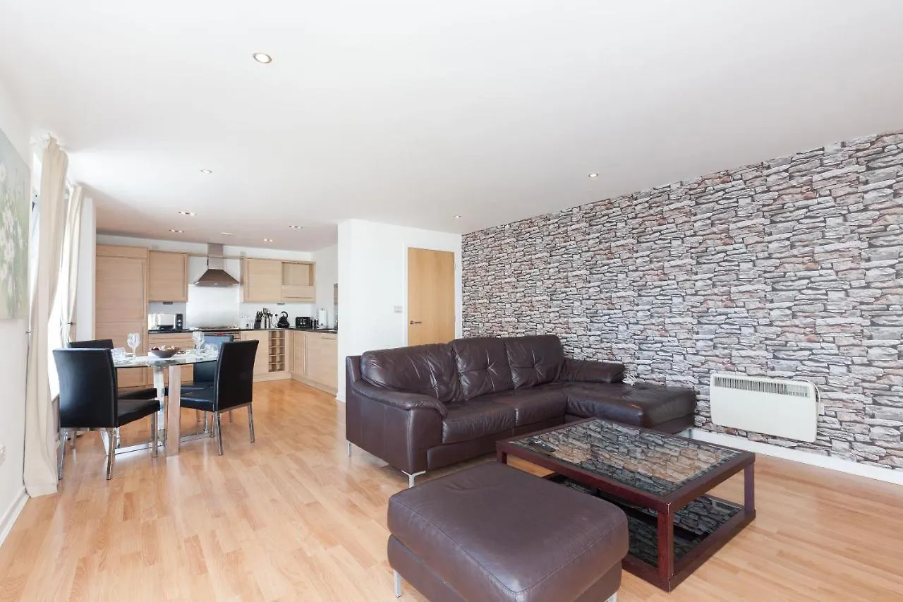 Stylish Garden View Apartment Edinburg Storbritannien