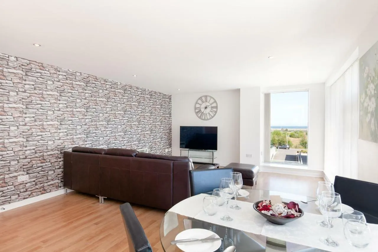 Stylish Garden View Apartment Edinburg 0*,