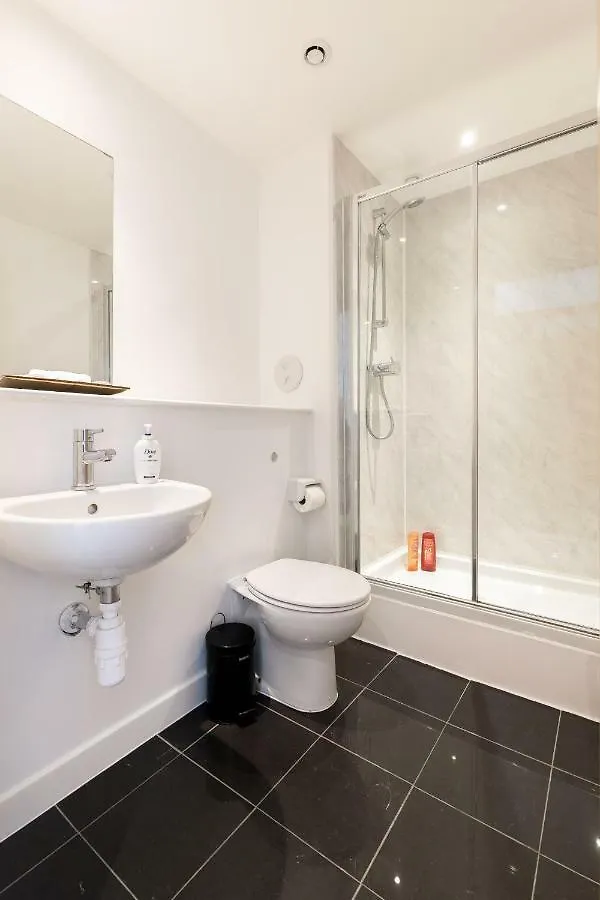 Stylish Garden View Apartment Edinburg 0*,  Storbritannien